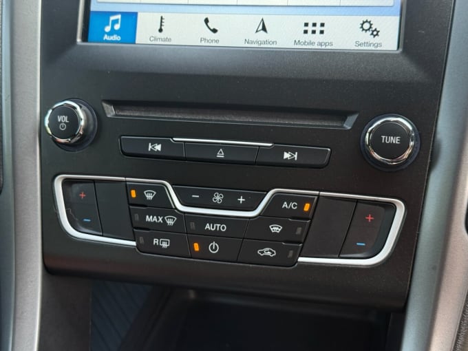 2025 Ford Mondeo