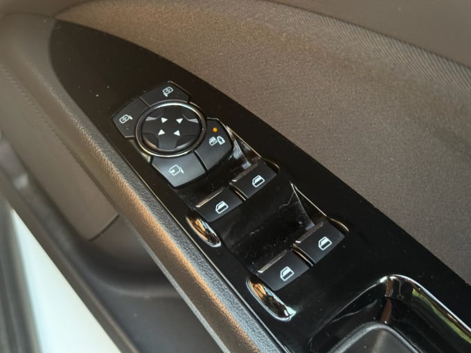 2025 Ford Mondeo