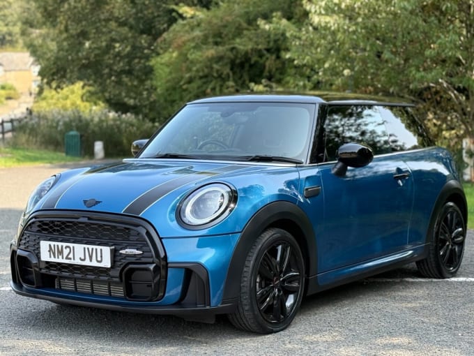 2025 Mini Hatch