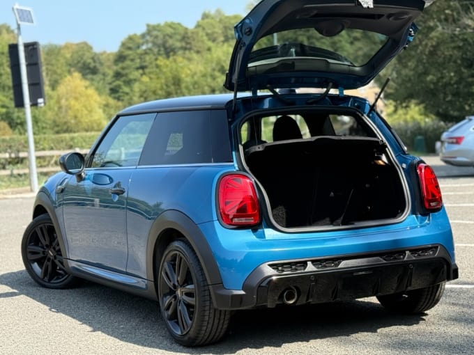 2025 Mini Hatch