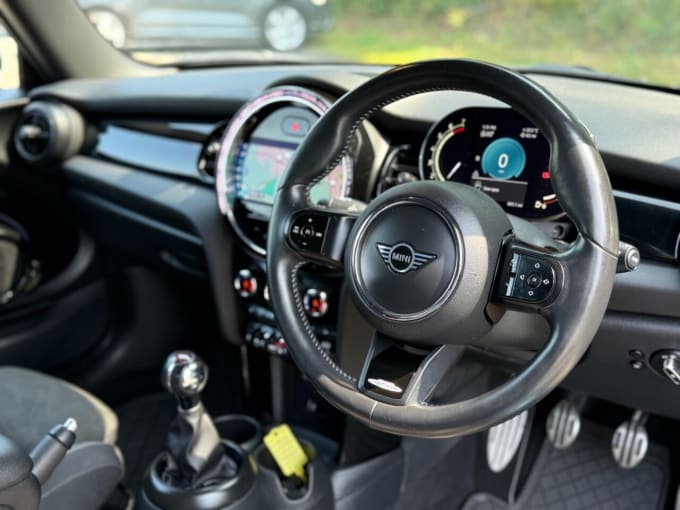 2025 Mini Hatch