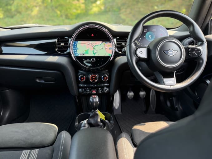 2025 Mini Hatch