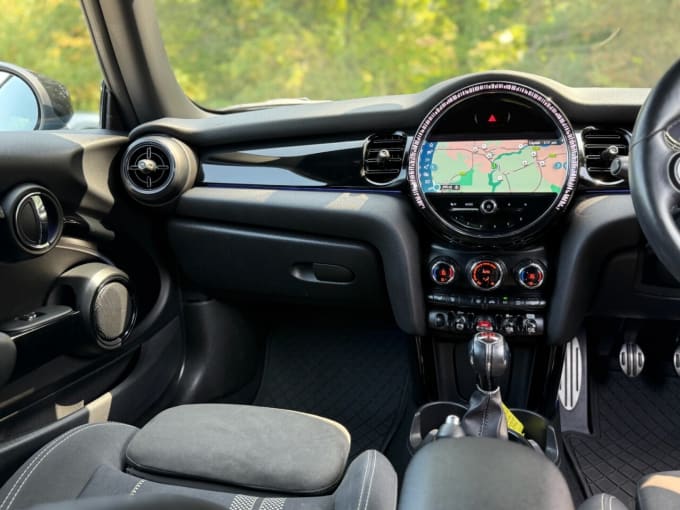 2025 Mini Hatch