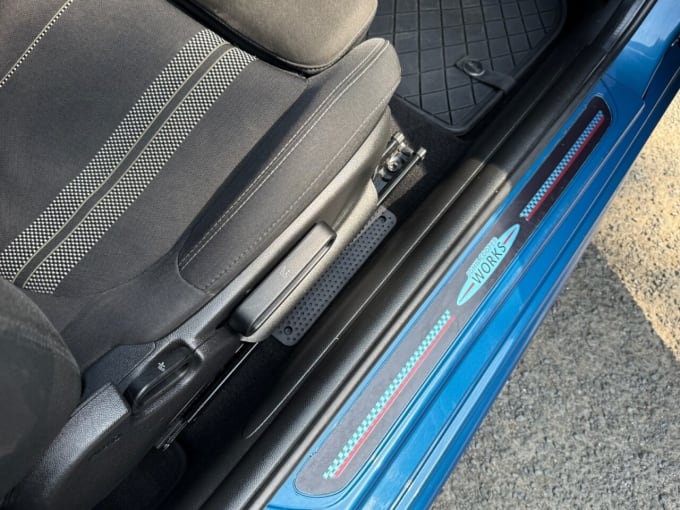 2025 Mini Hatch