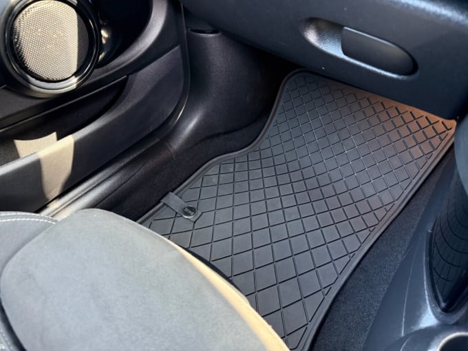 2025 Mini Hatch