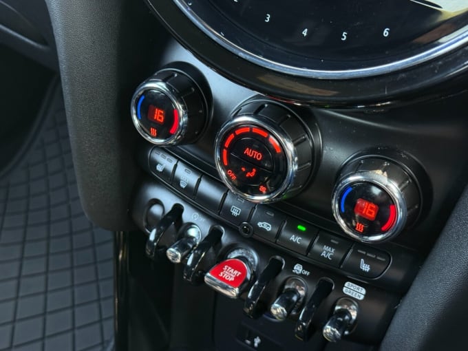 2025 Mini Hatch