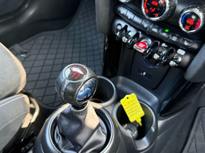 2025 Mini Hatch