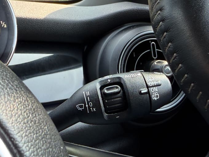 2025 Mini Hatch