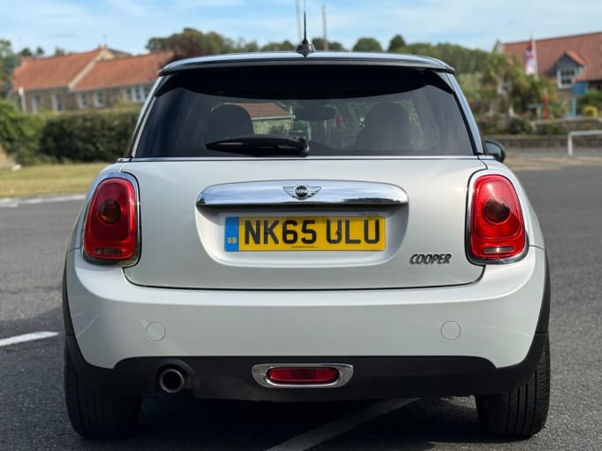 2025 Mini Hatch