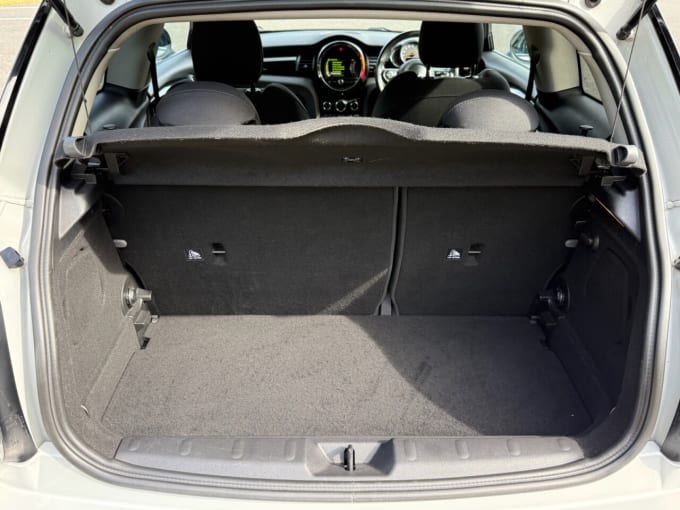 2025 Mini Hatch