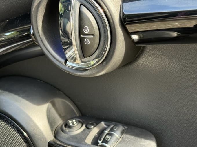 2025 Mini Hatch