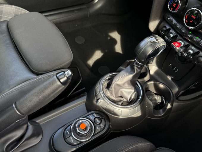 2025 Mini Hatch