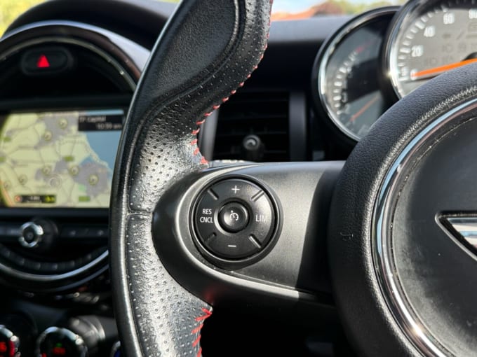 2025 Mini Hatch
