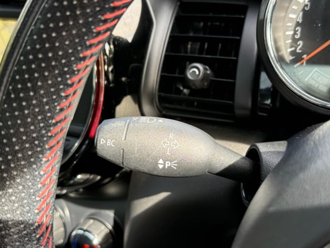 2025 Mini Hatch