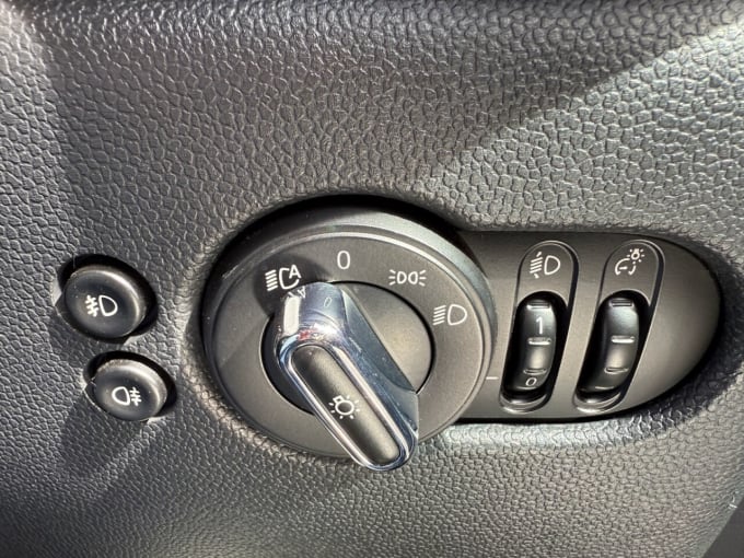 2025 Mini Hatch