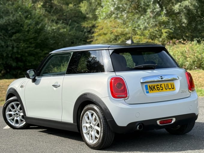 2025 Mini Hatch