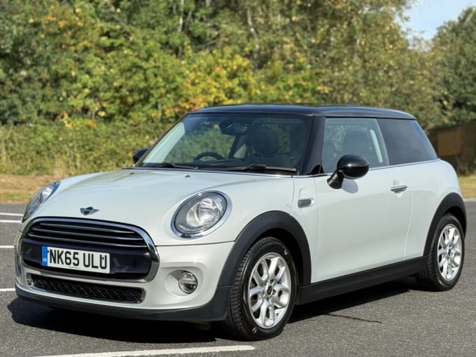 2025 Mini Hatch
