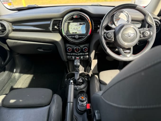 2025 Mini Hatch