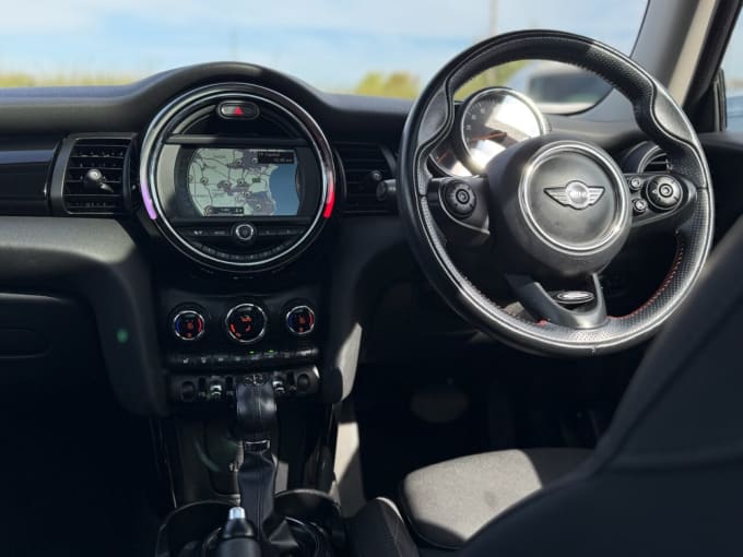 2025 Mini Hatch