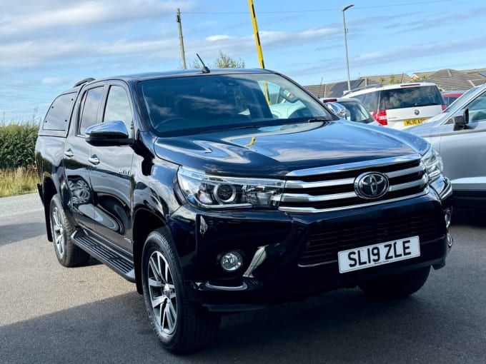 2025 Toyota Hilux