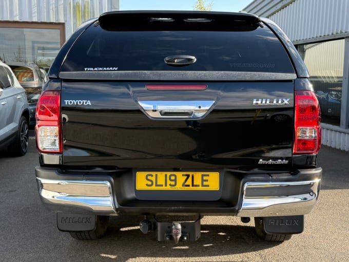 2025 Toyota Hilux