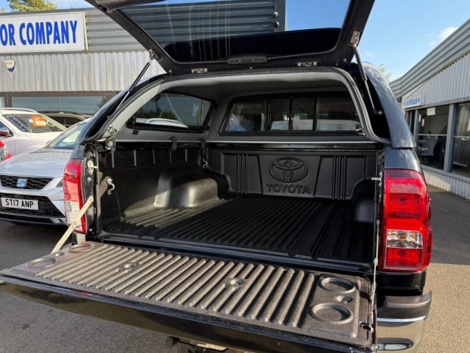 2025 Toyota Hilux