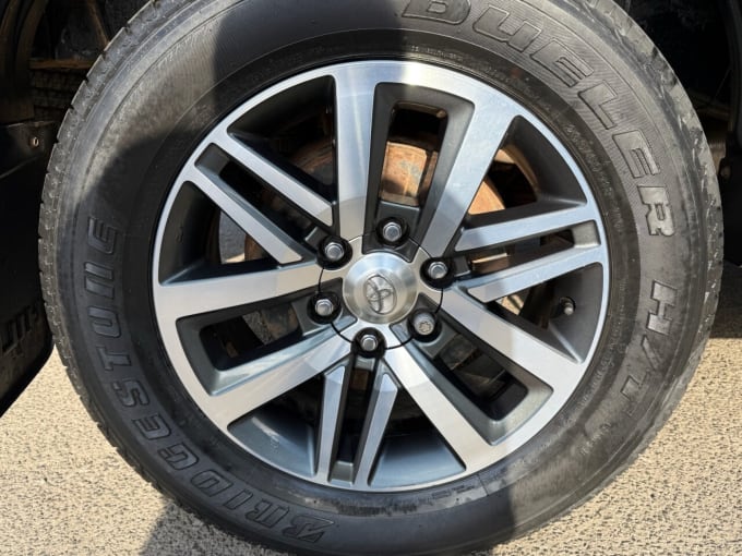 2025 Toyota Hilux