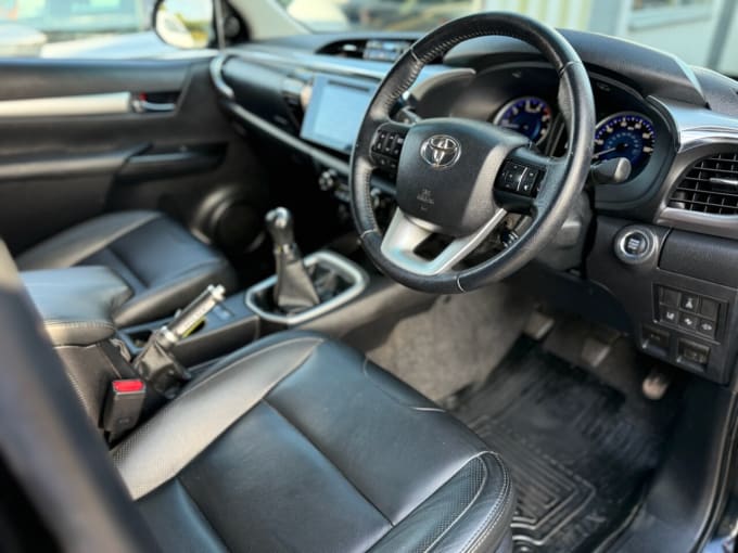 2025 Toyota Hilux