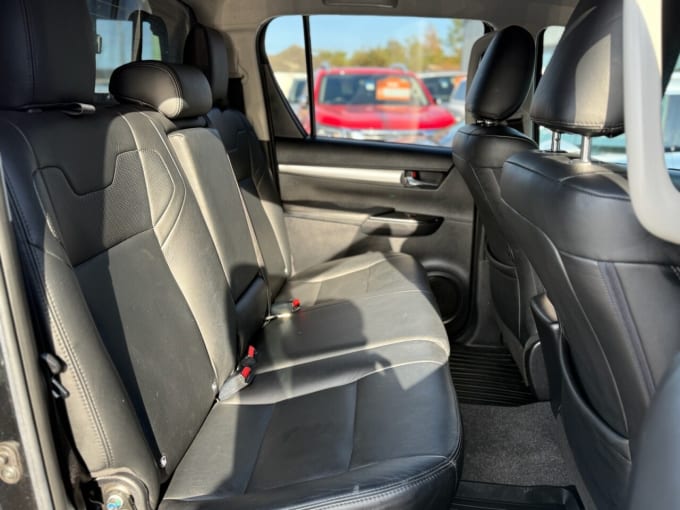 2025 Toyota Hilux
