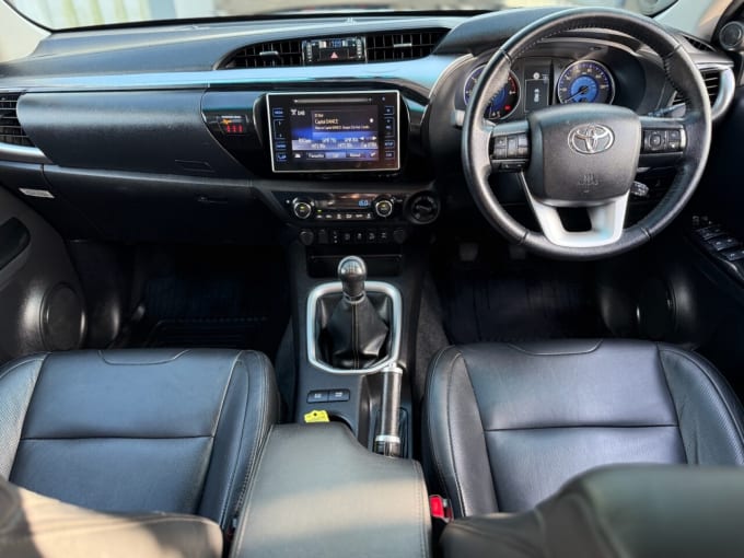 2025 Toyota Hilux