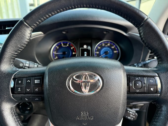 2025 Toyota Hilux