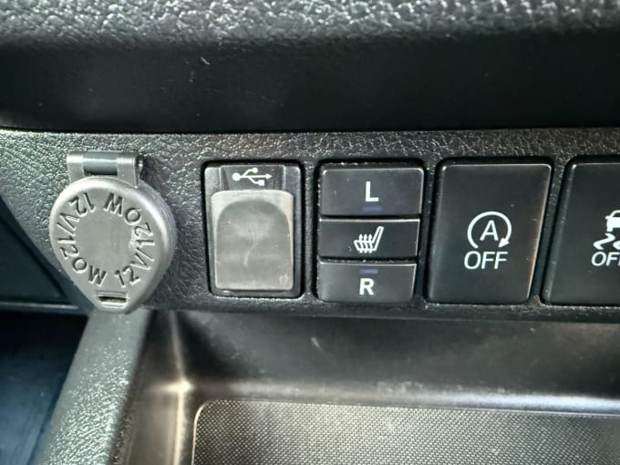 2025 Toyota Hilux