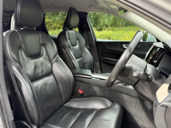 2025 Volvo Xc60