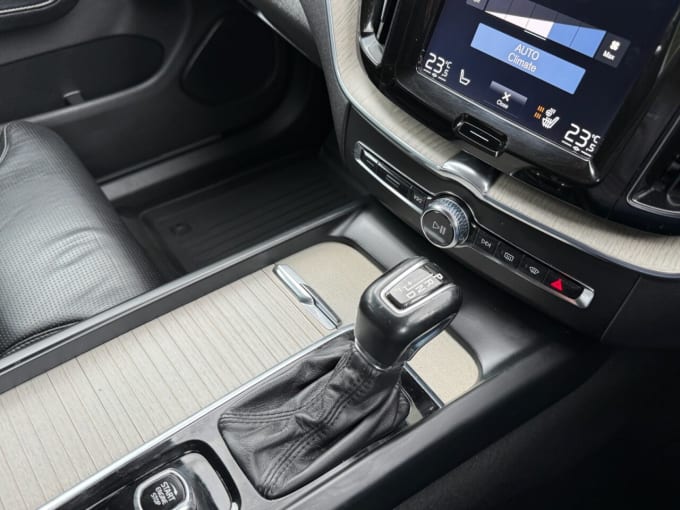 2025 Volvo Xc60