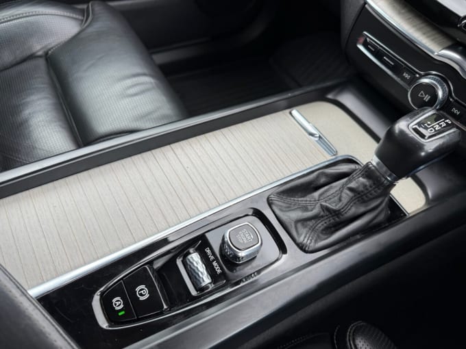2025 Volvo Xc60