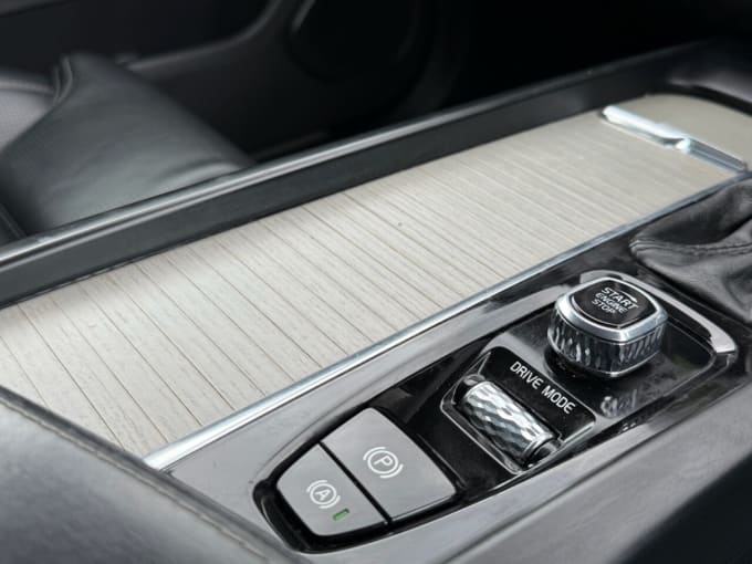 2025 Volvo Xc60