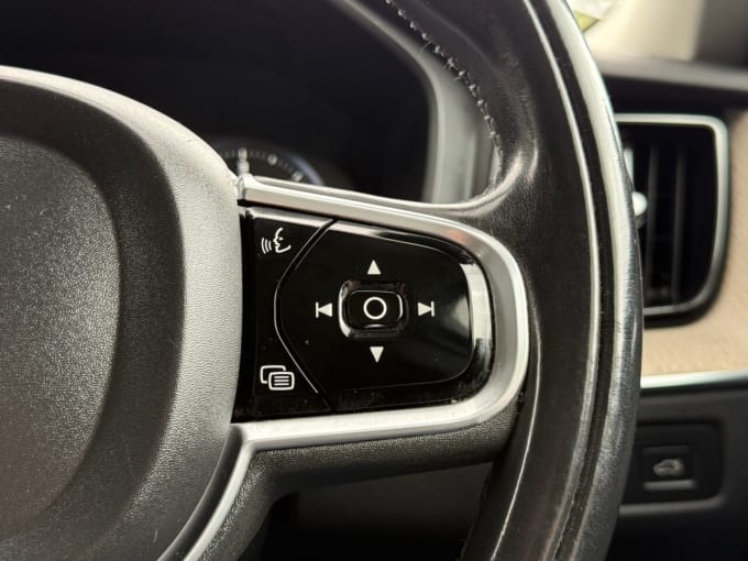 2025 Volvo Xc60