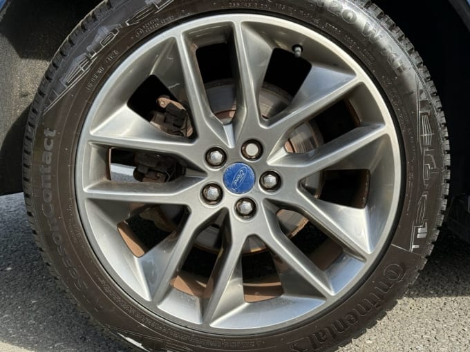 2025 Ford Edge