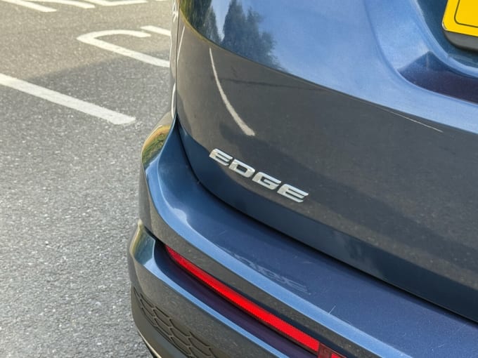 2025 Ford Edge
