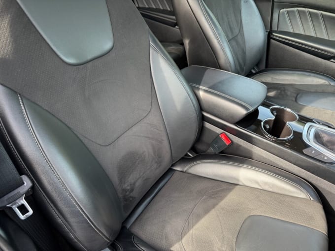 2025 Ford Edge