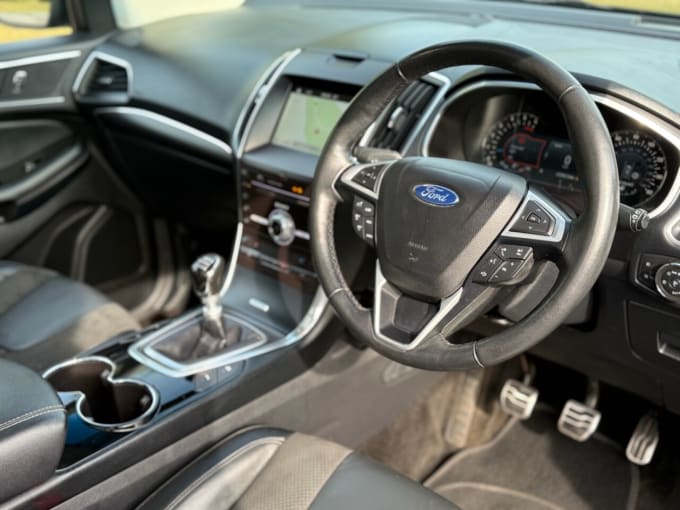 2025 Ford Edge