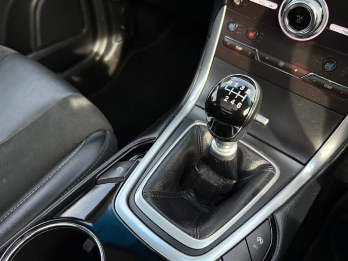 2025 Ford Edge