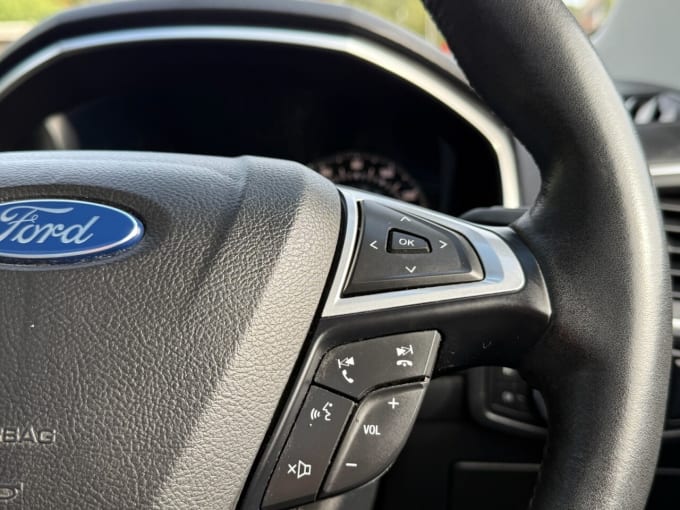 2025 Ford Edge