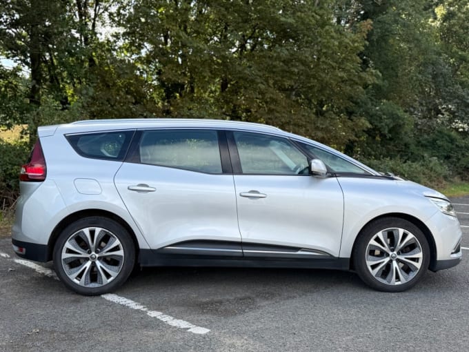 2025 Renault Grand Scenic