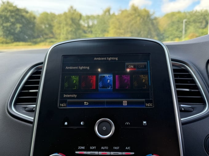 2025 Renault Grand Scenic
