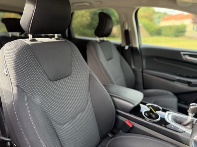 2025 Ford Edge