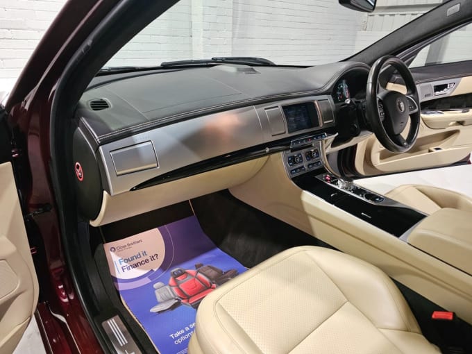 2014 Jaguar Xf