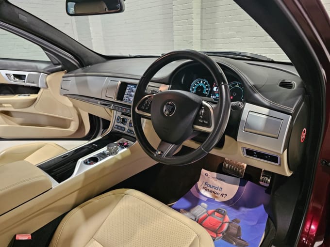 2014 Jaguar Xf