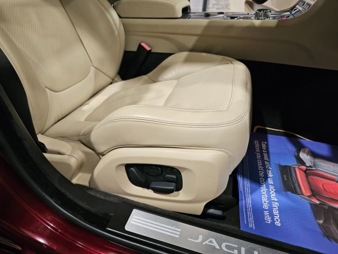 2014 Jaguar Xf