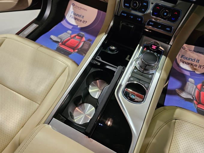 2014 Jaguar Xf